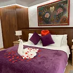 Relax In Canary Islands With Breathtaking Mountain Views *